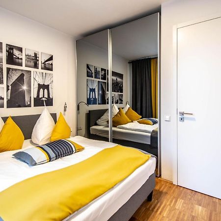 Modern Apartment With Balcony And Garage Praga Esterno foto